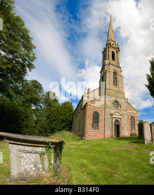 Chiesa tardebigge sulla rotta dei sovrani modo lunga distanza sentiero worcestershire Foto Stock