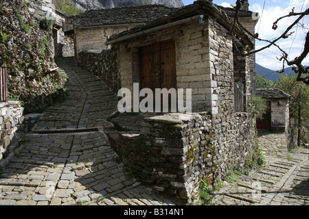 Grecia Epiro Zagororia Mikro Papigko villaggi situati nel Vikos Aoos National Park Foto Stock