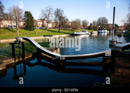 Gesù serratura barche Casa fiume Cam Cambridge University City Cambridgeshire England Regno Unito Regno Unito Foto Stock