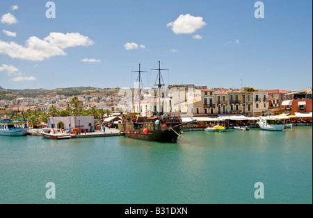 Rethimno, Creta, Grecia. Il vecchio porto veneziano Foto Stock