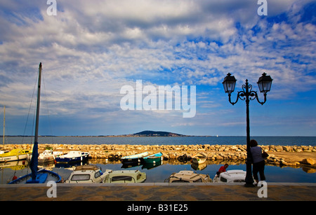 Porto di pescatori, Meze, Languedoc-Roussillon, Francia Foto Stock