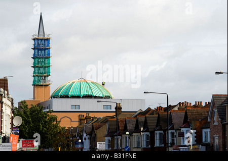 La nuova e incompiuta Harrow Moschea centrale a Harrow Foto Stock