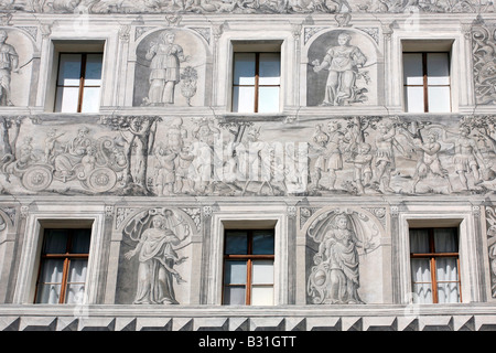 Innsbruck: Schloss Ambras: dipinti esterni Foto Stock