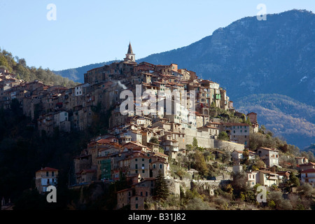 Comune di Apricale in Liguria vicino a Ventimiglia Foto Stock