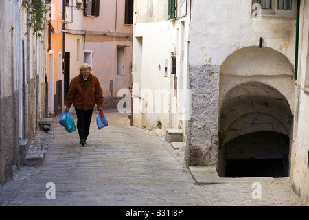 Comune di Perinaldo in Liguria vicino a Ventimiglia Foto Stock