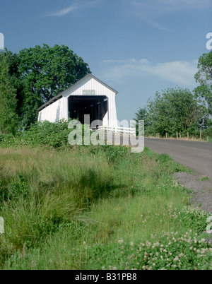 Gallone House Ponte Coperto Lane County Oregon USA Rattlesnake Road Lost Creek valle persa Lane Foto Stock