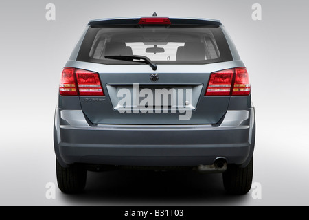 2009 Dodge Journey se in argento - Bassa/ampia parte posteriore Foto Stock