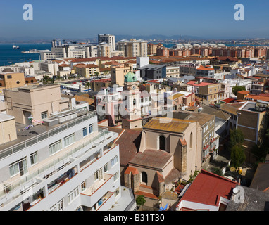 Gibilterra Alta Vista sulla città con la Cattedrale di Santa Maria Incoronata Foto Stock