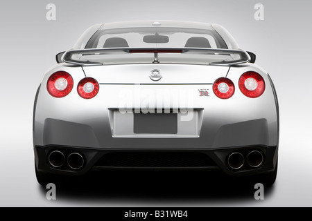 2009 Nissan GT-R in argento - Bassa/ampia parte posteriore Foto Stock