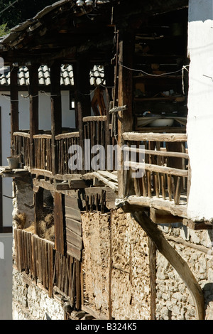 Architettura rurale, Delchevo villaggio, Gotze Delchev regione, Balcani, Bulgaria Foto Stock