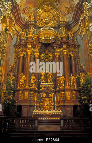 Altare, abbazia chiesa cattolica romana, il cattolicesimo romano, l'Abbazia di Melk, Stift Melk, abbazia benedettina, Melk, Austria Inferiore, Austria, Europa Foto Stock