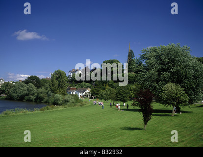 Per coloro che godono di acqua prati riverside dal fiume Wye ROSSONWYE HEREFORD & WORCESTER INGHILTERRA Foto Stock