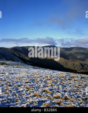 Vista invernale della gamma Helvellyn Dollywagon Nethermost Luccio Pike Helvellyn Castye Cam dal Vertice di Fairfield, Lake District, Cumbria, Inghilterra Foto Stock
