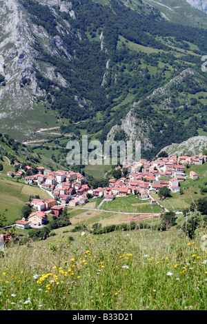 Al di sopra di Sotres Picos de Europa Asturias Spagna Foto Stock