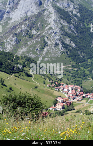 Al di sopra di Sotres Picos de Europa Asturias Spagna España Foto Stock