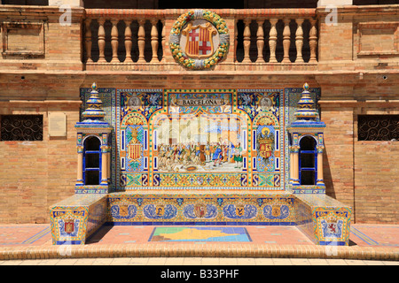 Vetrata di piastrelle in ceramica in Plaza de Espana in Siviglia in Andalusia in Spagna meridionale Foto Stock