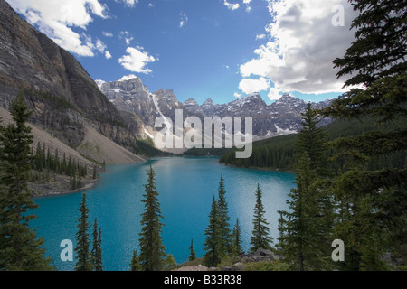 Il Moraine Lake - Parco Nazionale di Banff, Alberta, Canada - Sito del Patrimonio mondiale Foto Stock