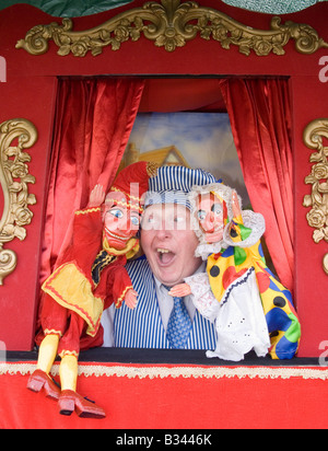 Tradizionale britannico mare Punch e Judy uomo Foto Stock