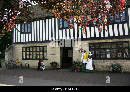 Città di Ely, Inghilterra. La casa di Oliver Cromwell ed Ely Centro Informazioni Turistiche, si trova vicino a Cattedrale di Ely. Foto Stock