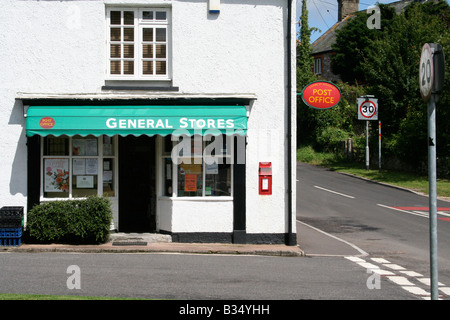 Ufficio postale e General Store, Combe St. Nicholas, Somerset. Foto Stock