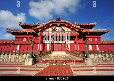 Seiden, sala principale, il castello di Shuri, Naha, Okinawa, in Giappone Foto Stock