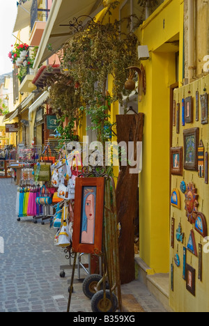 Strade e vicoli della città vecchia di Chania Foto Stock