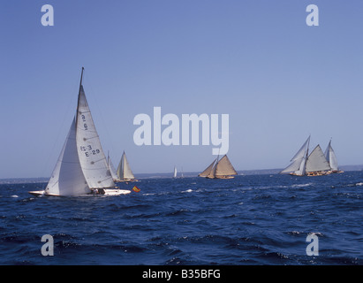 La scena durante il XXIV TROFEO ALMIRANTE CONDE DE BARCELONA - Conde de Barcelona Classic barche a vela regata, Palma de Mallorca. Foto Stock