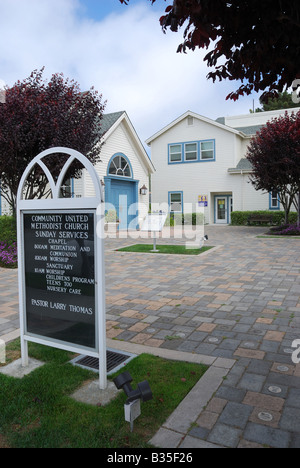 Comunità unita Chiesa Metodista di Half Moon Bay California costruito nel 1872 nello stile architettonico è revival gotico vittoriano Foto Stock