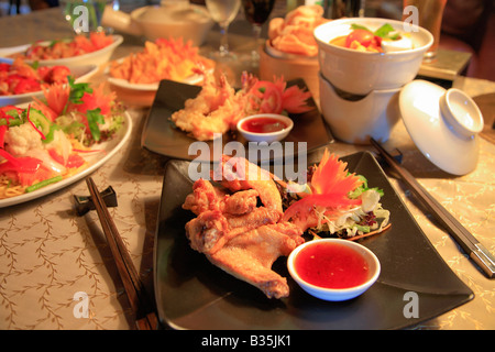 Fritti di ali di pollo Cucina Tailandese in un ristorante impostazione Foto Stock