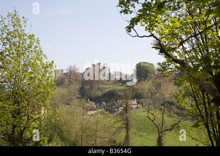 Ludlow Shropshire England Regno Unito potrebbero cercando di fronte al castello normanno in alto al di sopra di questa città storica Foto Stock