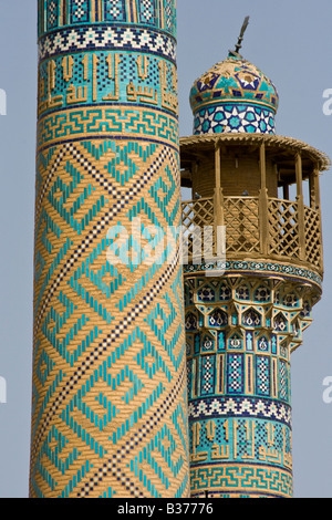 I minareti al Jameh Masjid o Moschea del Venerdì a Esfahan Iran Foto Stock