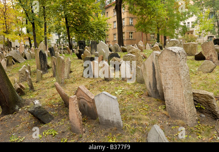 Cimitero ebraico sulle lapidi del cimitero giudaica, Praga, Repubblica Ceca Foto Stock