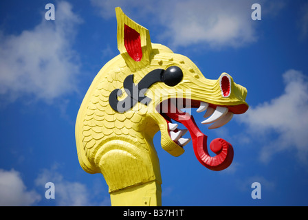 La testa del dragone, la 'Hugin' Replica Viking Ship, Pegwell Bay, Kent, England, Regno Unito Foto Stock