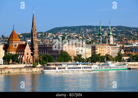 Fiume Danubio e Buda a Budapest Ungheria Foto Stock