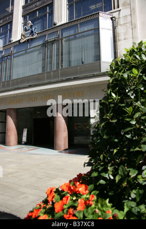 Città di Sunderland, Inghilterra. Ingresso principale a Sunderland la biblioteca della città e dell'arte nel centro Fawcett Street. Foto Stock