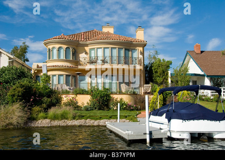 Esclusiva comunità Case e Ville lungo il lago in Westlake Village, contea di Los Angeles, California, elite e appartato city Foto Stock