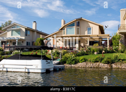 Esclusiva comunità Case e Ville lungo il lago in Westlake Village, contea di Los Angeles, California, elite e appartato city Foto Stock