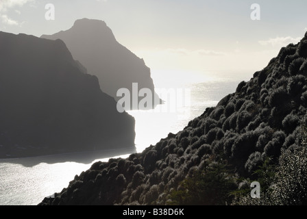 CHL Cile Arcipelago Juan Fernandez Isola di Robinson Crusoe 05 2007 Crepuscolo Centinella mountain Foto Stock