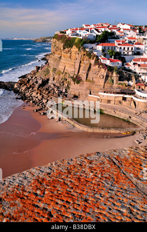 Vista Azenhas do Mar a Costa di Lisbona, Portogallo Foto Stock