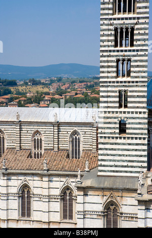 Dettaglio da Siena il duomo ed il campanile Siena Toscana Italia Foto Stock