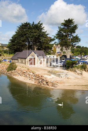 Ingresso del porto e stazione di salvataggio, Abersoch, Lleyn Peninsula, Pwllheli, Gwynnedd, il Galles del Nord Foto Stock