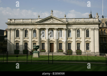 Città di Cambridge, Inghilterra. Il James Gibbs progettato Senate House vista dal Kings Parade. Foto Stock
