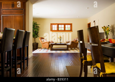 Vista dalla sala da pranzo di salotto Foto Stock