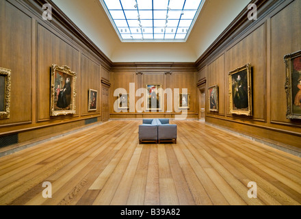 WASHINGTON DC, Stati Uniti d'America - La Galleria Nazionale di Arte è un museo di arte, situato sul National Mall di Washington, D.C. Il museo fu istituito nel 1938 dal Congresso degli Stati Uniti, con i fondi per la costruzione e per una notevole collezione d'arte donata da Andrew W. Mellon più grandi opere d'arte donata dal Lessing J. Rosenwald, arte italiana contributi da Samuel Henry Kress e più di duemila sculture, dipinti, pezzi di arte decorativa, e porcellane da Joseph E. Widener. Come un risultato di lasciti come questi, la National Gallery ospita oggi una delle più belle collezioni di Western pa Foto Stock