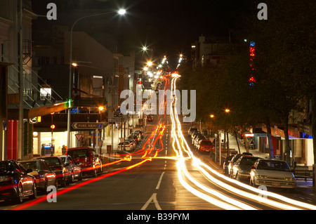 Devon St di notte di New Plymouth Taranaki Isola del nord della Nuova Zelanda Foto Stock
