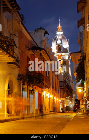 Cattedrale di Cartagena e le strade di notte Foto Stock