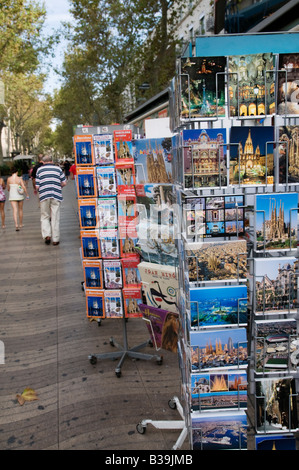 Cartolina stand, Las Ramblas, Barcelona Foto Stock