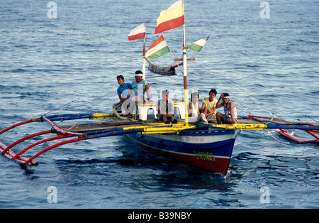 Barca da pesca bantayan cebu filippine Foto Stock
