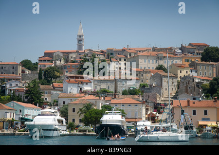 Una vista panoramica di Vrsar in Croazia Foto Stock