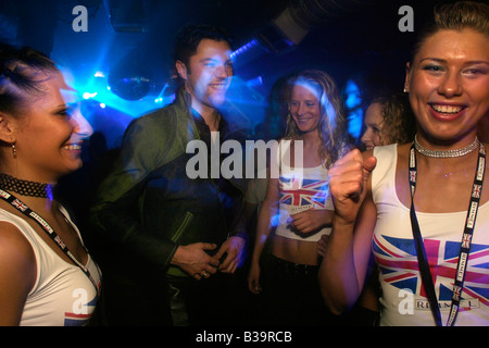 Ragazze polacco presso la croce night club, Kings Cross, London Foto Stock